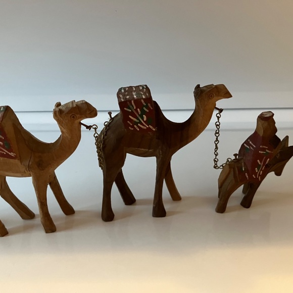 Handcarved camel train - Picture 7 of 9